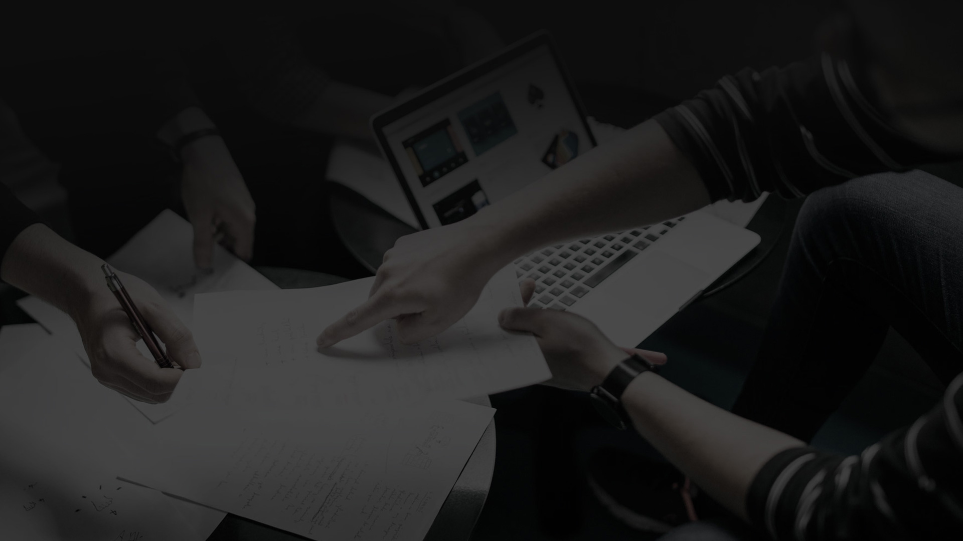 為企業提供高品質的設計與開發服務